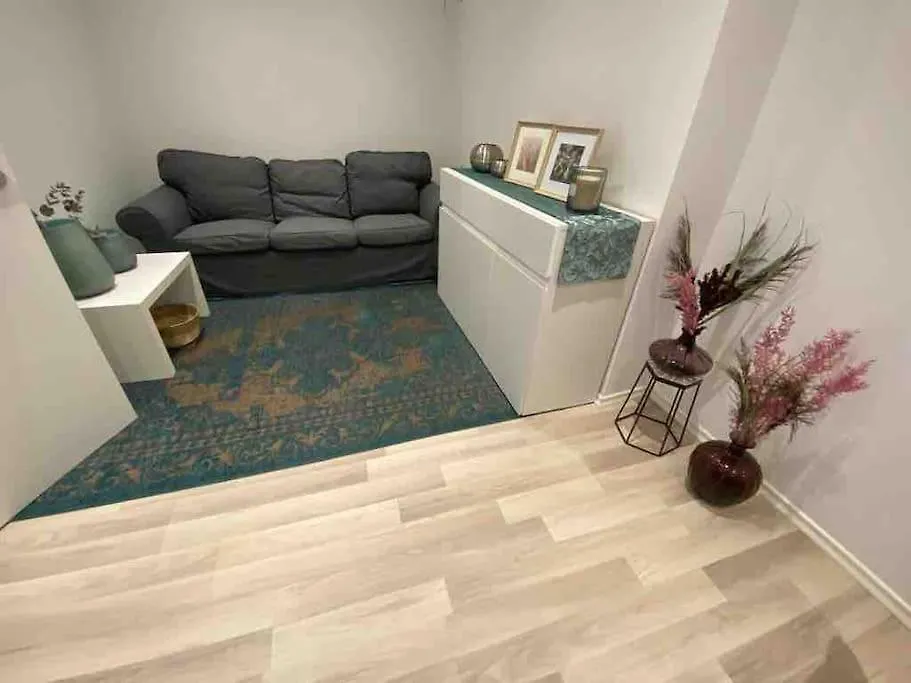 Grosszuegige Design Wohnung 110Qm Max 6 Personen Bergrheinfeld 0*,  Germany